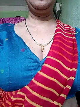 Snapshot of Rosy-B chatting on February 2026 09:47:01 AM Rosy-B online show from February 2026 09:47:01 AM