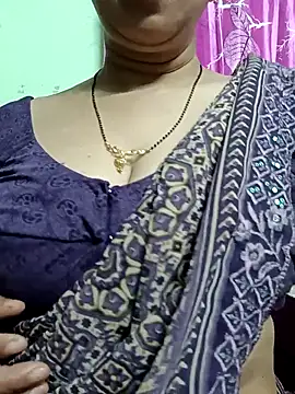 Snapshot of Rosy-B chatting on February 2026 09:52:01 PM Rosy-B online show from February 2026 09:52:01 PM