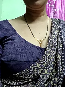 Snapshot of Rosy-B chatting on February 2026 09:33:01 PM Rosy-B online show from February 2026 09:33:01 PM