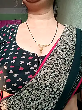 Snapshot of Rosy-B chatting on February 2026 01:15:02 AM Rosy-B online show from February 2026 01:15:02 AM