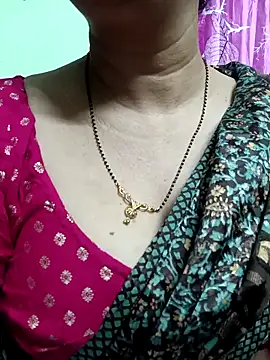 Snapshot of Rosy-B chatting on March 2026 10:58:02 PM Rosy-B online show from March 2026 10:58:02 PM