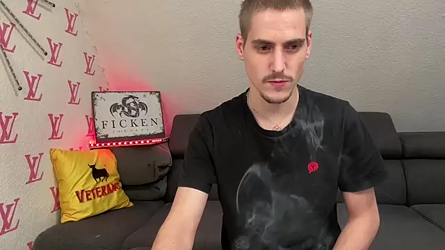 Cookieboy88 online show from November 2025 06:31:01 PM