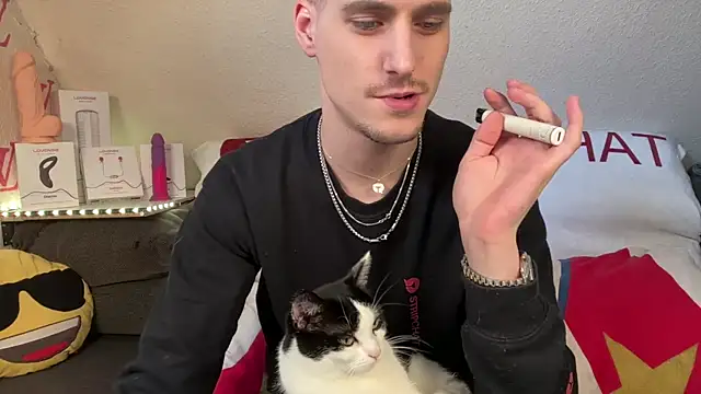 Cookieboy88 online show from February 2026 01:50:02 PM