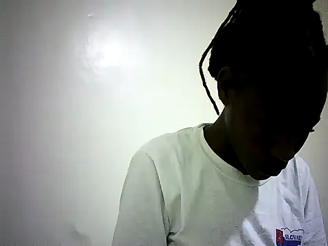 Snapshot of Pierra77 chatting on October 2025 04:41:02 AM Pierra77 online show from October 2025 04:41:02 AM