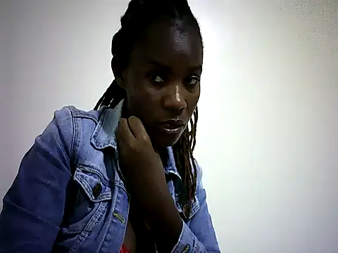 Snapshot of Pierra77 chatting on October 2025 09:21:01 AM Pierra77 online show from October 2025 09:21:01 AM
