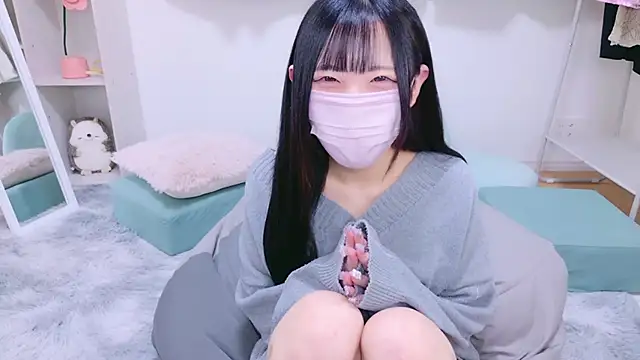 Snapshot of Suzu_ch_xx chatting on December 2024 06:50:01 PM Suzu ch xx online show from December 2024 06:50:01 PM