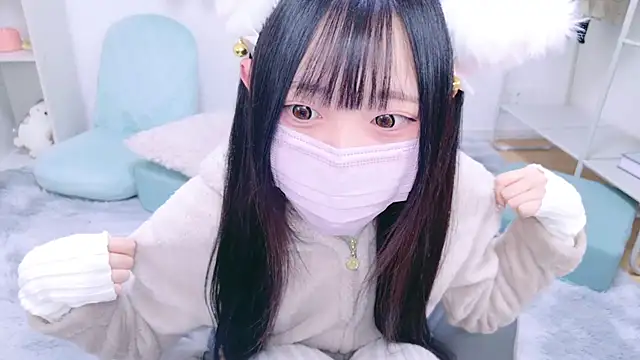 Snapshot of Suzu_ch_xx chatting on January 2025 06:44:01 PM Suzu ch xx online show from January 2025 06:44:01 PM