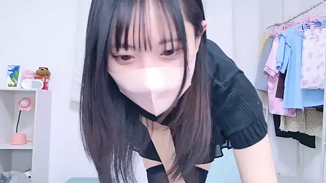 Snapshot of Suzu_ch_xx chatting on February 2025 10:58:01 PM Suzu ch xx online show from February 2025 10:58:01 PM