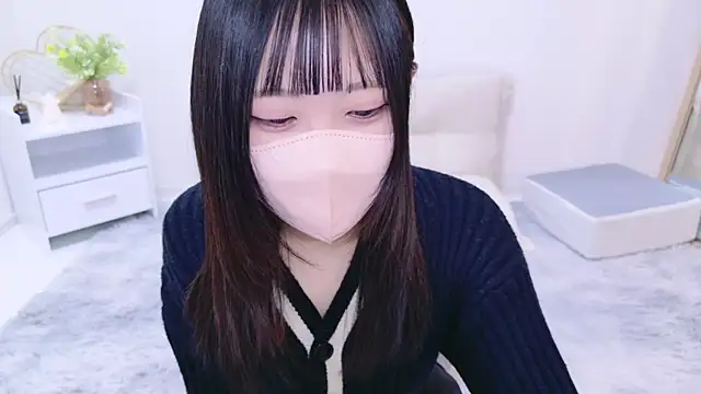 Snapshot of Suzu_ch_xx chatting on February 2025 06:10:02 PM Suzu ch xx online show from February 2025 06:10:02 PM