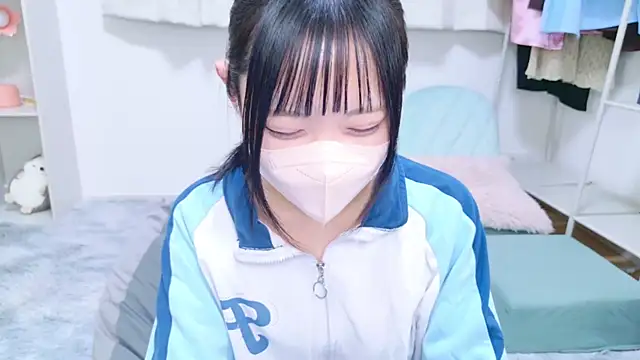 Snapshot of Suzu_ch_xx chatting on February 2025 09:27:02 PM Suzu ch xx online show from February 2025 09:27:02 PM