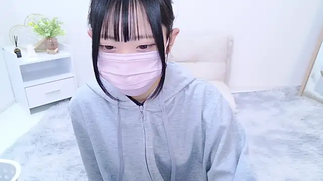 Snapshot of Suzu_ch_xx chatting on March 2025 05:49:01 PM Suzu ch xx online show from March 2025 05:49:01 PM