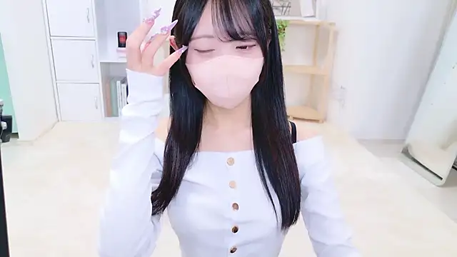 Snapshot of Suzu_ch_xx chatting on September 2025 01:16:02 PM Suzu ch xx online show from September 2025 01:16:02 PM