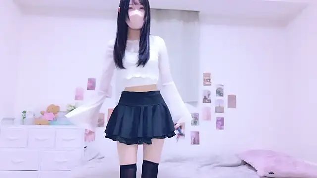 Snapshot of Suzu_ch_xx chatting on October 2025 01:23:01 PM Suzu ch xx online show from October 2025 01:23:01 PM