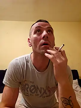 Snapshot of Aian09 chatting on February 2025 04:24:02 PM Aian09 online show from February 2025 04:24:02 PM