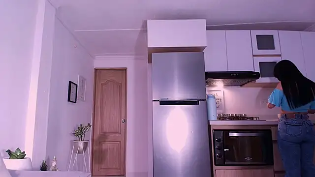 DannaHyde online show from February 2026 09:00:02 PM