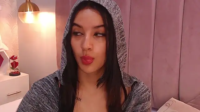 LeenaBrown online show from April 2026 12:43:01 PM