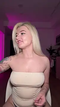 Snapshot of Anour_amour chatting on April 2026 01:32:01 AM Anour amour online show from April 2026 01:32:01 AM