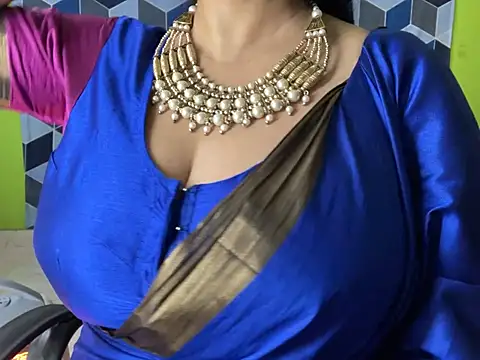 Snapshot of Aishwarya_101_ chatting on January 2025 12:22:02 AM Aishwarya 101 online show from January 2025 12:22:02 AM