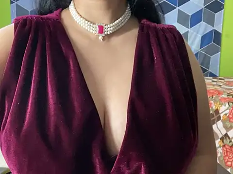 Snapshot of Aishwarya_101_ chatting on February 2025 03:04:01 PM Aishwarya 101 online show from February 2025 03:04:01 PM
