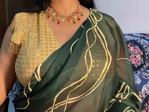 Snapshot of Aishwarya_101_ chatting on September 2025 06:23:02 PM Aishwarya 101 online show from September 2025 06:23:02 PM