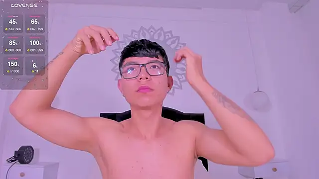 CodyTwink online show from November 2025 10:21:01 AM