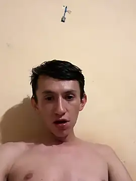 Snapshot of TwinkMexicano chatting on July 2026 10:43:01 AM TwinkMexicano online show from July 2026 10:43:01 AM