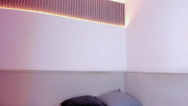 jasminehill  online show from February 2026 01:45:02 PM