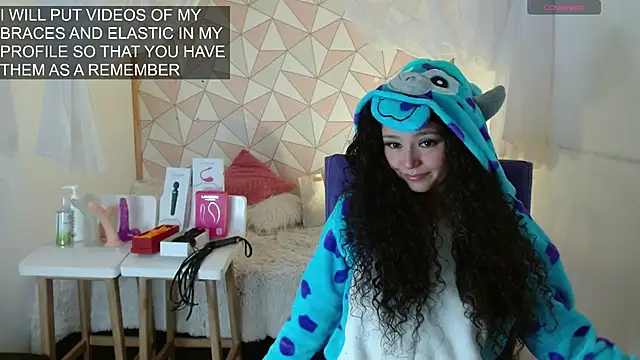 Snapshot of mapelove chatting on March 2025 02:53:02 PM mapelove online show from March 2025 02:53:02 PM