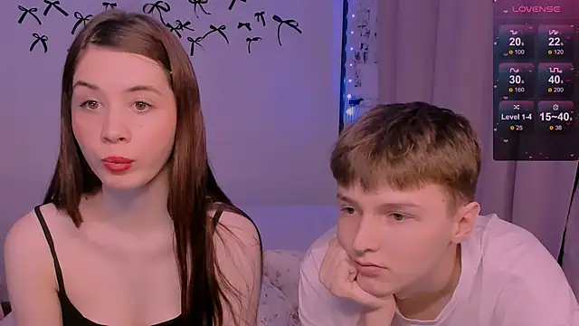 CoddleWeeper  online show from April 2026 02:43:01 PM