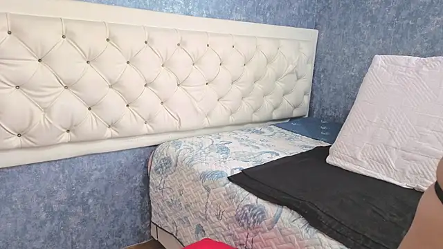 Snapshot of bianca_milfsexy chatting on February 2026 08:01:02 PM bianca milfsexy online show from February 2026 08:01:02 PM