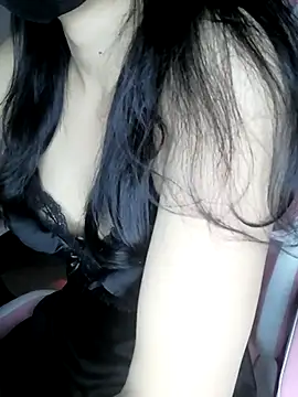 Snapshot of _Linez_ chatting on March 2025 04:40:02 PM  Linez  online show from March 2025 04:40:02 PM