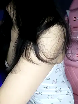 Snapshot of _Linez_ chatting on March 2025 05:52:01 PM  Linez  online show from March 2025 05:52:01 PM