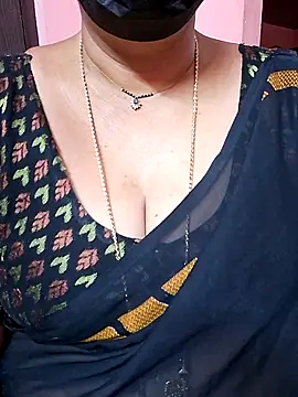 ananya956 online show from November 2025 01:22:01 AM