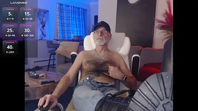 Towndude123 online show from January 2025 07:00:02 AM