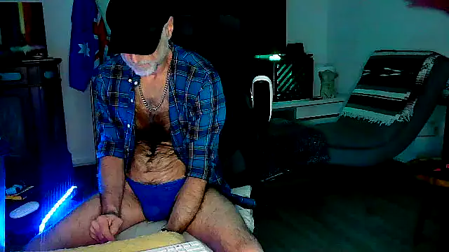 Towndude123 online show from February 2026 05:51:01 AM