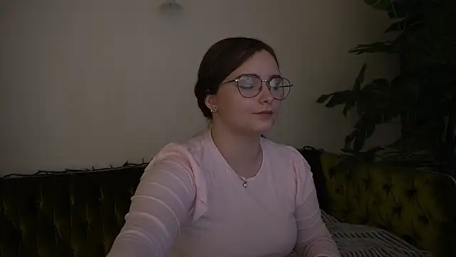 MagicPeachh  online show from December 2024 03:11:02 PM