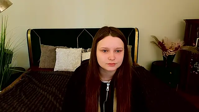 Snapshot of MagicPeachh_ chatting on March 2026 07:37:02 AM MagicPeachh online show from March 2026 07:37:02 AM