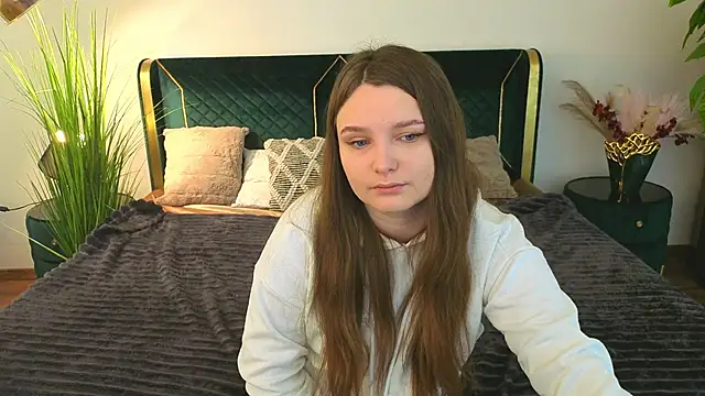 Snapshot of MagicPeachh_ chatting on March 2026 07:36:02 AM MagicPeachh online show from March 2026 07:36:02 AM