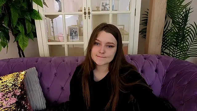 Snapshot of MagicPeachh_ chatting on April 2026 01:00:02 PM MagicPeachh online show from April 2026 01:00:02 PM