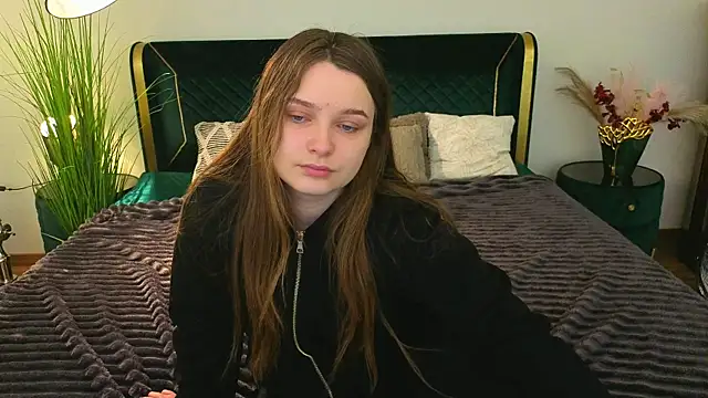 Snapshot of MagicPeachh_ chatting on April 2026 05:34:02 AM MagicPeachh online show from April 2026 05:34:02 AM