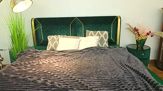 Snapshot of MagicPeachh_ chatting on April 2026 05:58:02 AM MagicPeachh online show from April 2026 05:58:02 AM