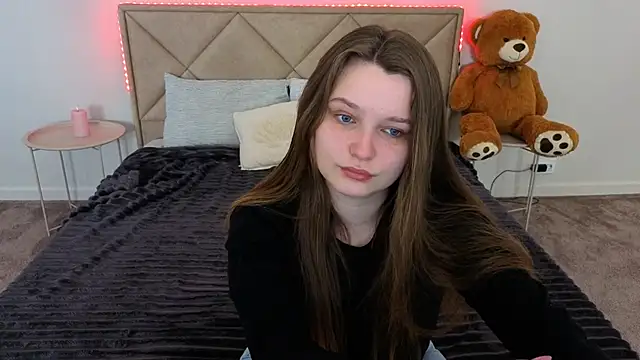 Snapshot of MagicPeachh_ chatting on April 2026 05:41:02 AM MagicPeachh online show from April 2026 05:41:02 AM