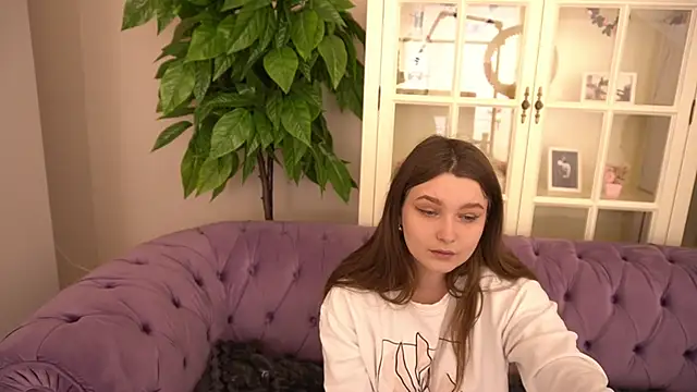 Snapshot of MagicPeachh_ chatting on May 2026 12:22:02 PM MagicPeachh online show from May 2026 12:22:02 PM
