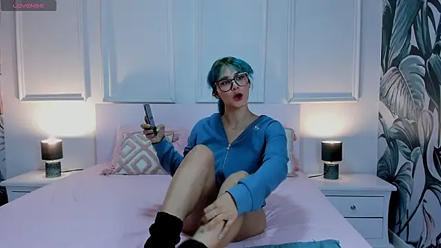 Ramona Flower online show from December 2025 01:10:01 AM