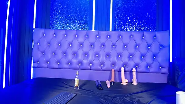 Malory Cortez online show from November 2025 12:10:02 AM