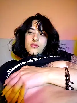 taaylor33 online show from September 2025 04:33:02 AM