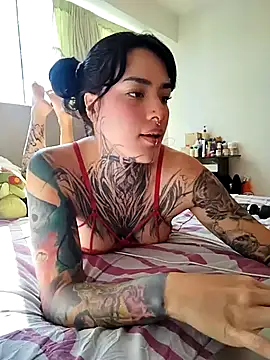 taaylor33 online show from October 2025 07:53:01 PM