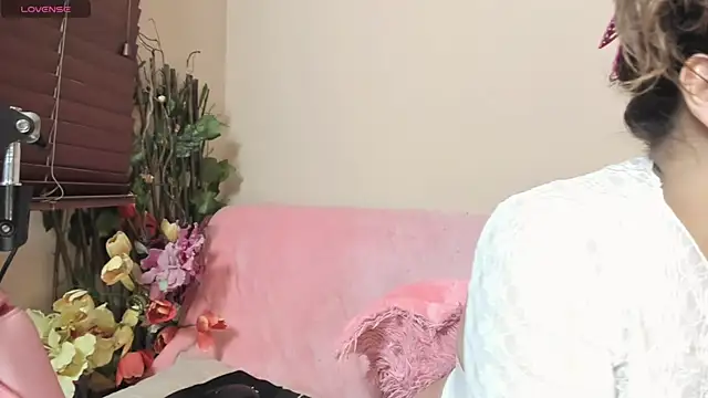 sara  lynn online show from February 2025 05:28:02 AM