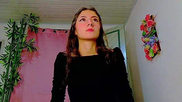 scarlet-jonesx online show from May 2026 11:45:02 PM