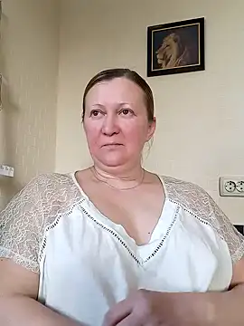 Snapshot of blondyaguar chatting on February 2025 07:56:02 AM blondyaguar online show from February 2025 07:56:02 AM